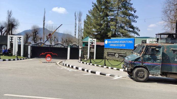 Election Commission Begins Consultation With Political Parties In J&K To Review LS Poll Preparedness