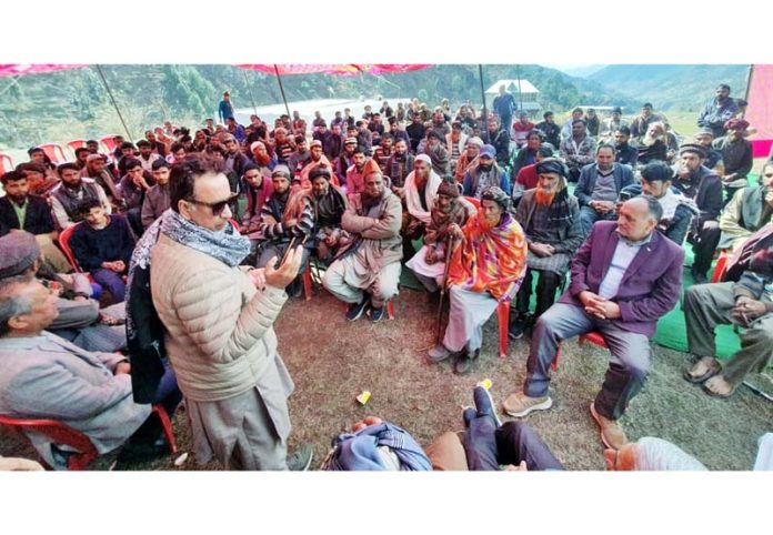 Apni Party leader Ch Zulfkar Ali addressing public meeting in Khawas on Wednesday. Apni Party leader Ch Zulfkar Ali addressing public meeting in Khawas on Wednesday.