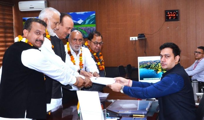 Lok Sabha Elections 2024 | Two More Candidates File Nomination For Udhampur Lok Sabha Seat Lok Sabha Elections 2024 | Two More Candidates File Nomination For Udhampur Lok Sabha Seat