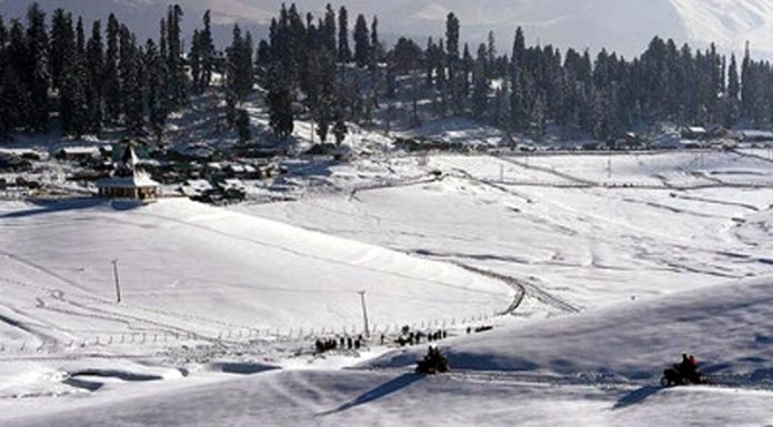 Sub-zero night temp in Kashmir, Gulmarg freezes at -9.5°C