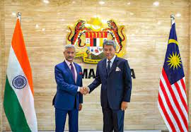 Jaishankar calls on Malaysian PM Ibrahim, praises his vision for stronger bilateral ties Jaishankar calls on Malaysian PM Ibrahim, praises his vision for stronger bilateral ties