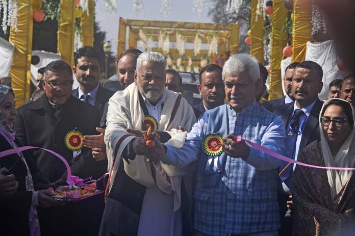 Union Minister Parshottam Rupala along with LG Manoj Sinha at the Technology Exhibition & Seed Mela organised by SKUAST-K on Monday. -Excelsior/Shakeel