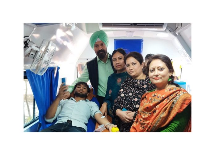 SPMR College student donating blood.