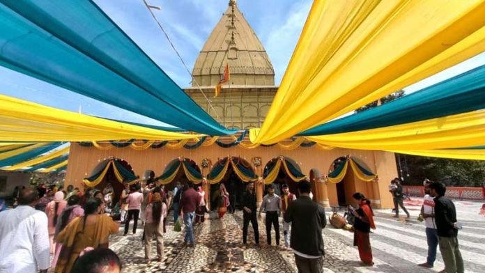 Devotees visiting Shri Ranbireshwar Temple on the occasion of Maha Shivratri. Devotees visiting Shri Ranbireshwar Temple on the occasion of Maha Shivratri.