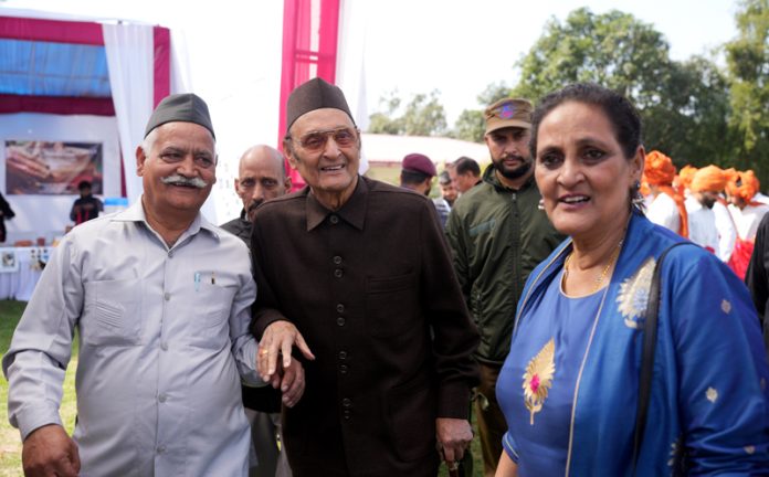 Dr Karan Singh during visit to Mela at Amar Museum lawns in Jammu on Sunday. Dr Karan Singh during visit to Mela at Amar Museum lawns in Jammu on Sunday.