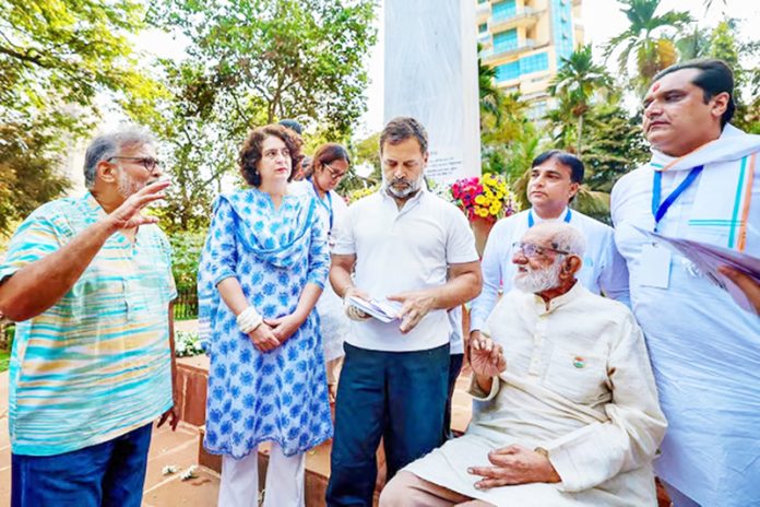 Congress leaders Rahul Gandhi and Priyanka Gandhi Vadra, and others at August Kranti Maidan after paying tribute to Mahatma Gandhi at Gandhi Smriti Stambh, in Mumbai. Congress leaders Rahul Gandhi and Priyanka Gandhi Vadra, and others at August Kranti Maidan after paying tribute to Mahatma Gandhi at Gandhi Smriti Stambh, in Mumbai.