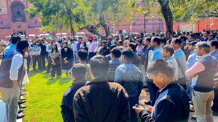 Central Government employees have threatened a “non-cooperation movement” if an expedited decision is not taken regarding their promotions and the “Government does not wake up from its deep slumber.”