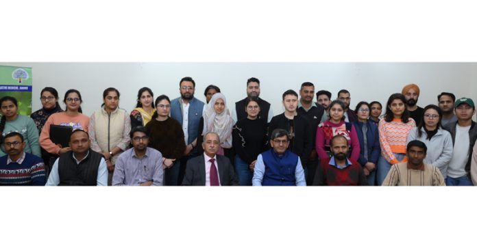 Director CSIR-IIIM and others at the inaugural of 3-day training programme. Director CSIR-IIIM and others at the inaugural of 3-day training programme.