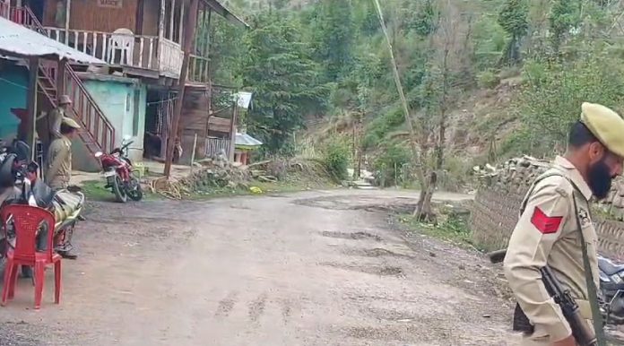 Village Defence Guard Injured In Gunfight With Terrorists In J&K's Udhampur Village Defence Guard Injured In Gunfight With Terrorists In J&K's Udhampur