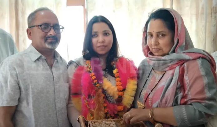 Tailor's Daughter Becomes First Woman Judge From J&K's Rajouri