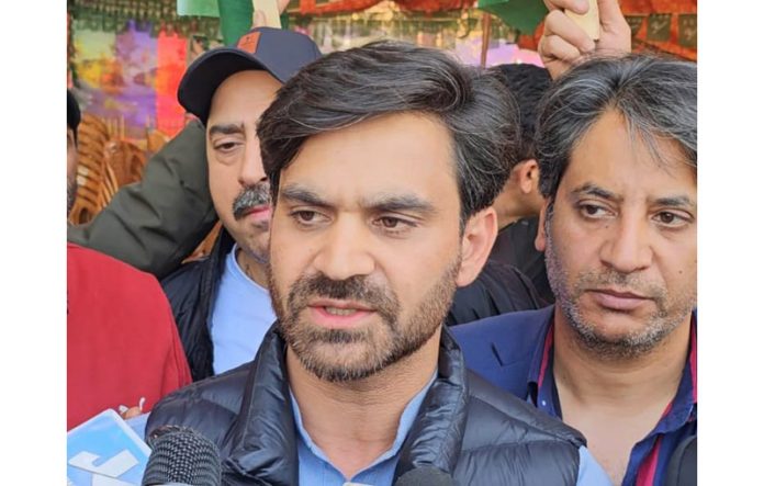 PDP leader Waheed-Ur-Rehman Parra speaking to media persons after a public meeting in Srinagar on Saturday. -Excelsior/Shakeel PDP leader Waheed-Ur-Rehman Parra speaking to media persons after a public meeting in Srinagar on Saturday. -Excelsior/Shakeel
