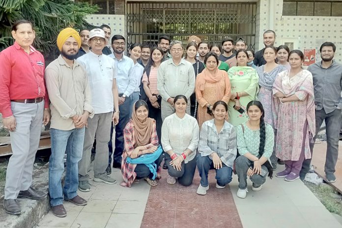 Dignitaries posing along with students and faculty during a seminar at Jammu University on Monday. Dignitaries posing along with students and faculty during a seminar at Jammu University on Monday.