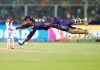 KKR wicket keeper Phillip Salt making a valiant effort to run RCB batsman out in an IPL match.