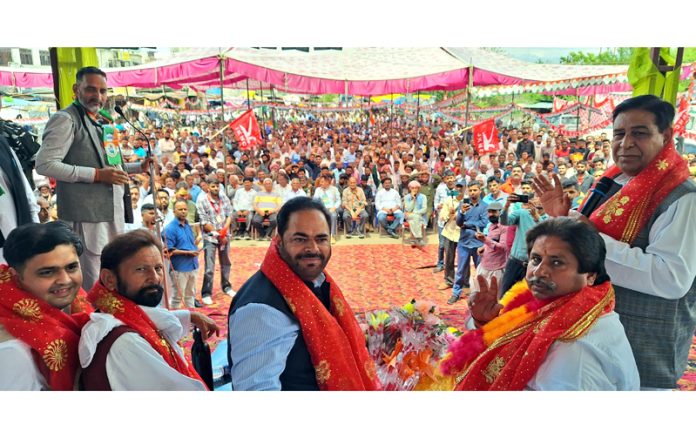 JKPCC Chief Vikar Rasool, Cong candidate Raman Bhalla, Ch Lal Singh (Ex-MP) and others during election rally at Kalakote. JKPCC Chief Vikar Rasool, Cong candidate Raman Bhalla, Ch Lal Singh (Ex-MP) and others during election rally at Kalakote.