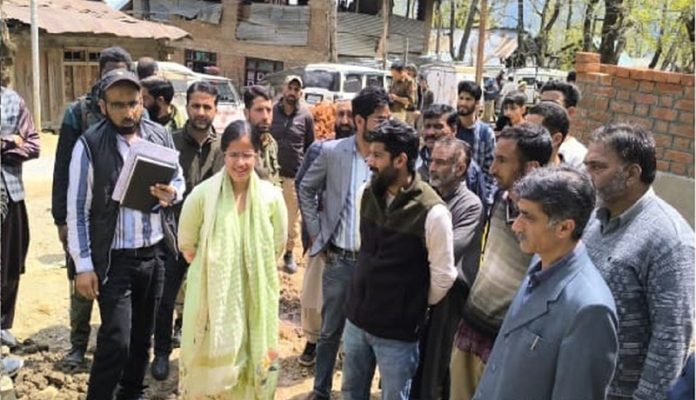 Deputy Commissioner Kupwara inspecting Water Supply Scheme at Lolab.