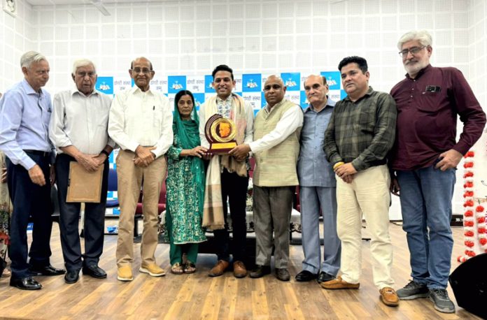 Prof Ram Nath Shastri Memorial Award being conferred upon Pawan Verma.
