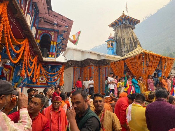 Char Dham Yatra 24': Dev Doli of Baba Kedarnath to reach its first stop Guptakashi Char Dham Yatra 24': Dev Doli of Baba Kedarnath to reach its first stop Guptakashi