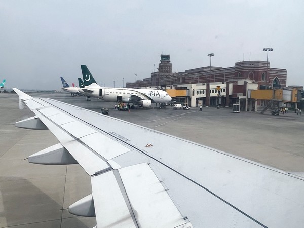 Burning smell prompts emergency on Pakistan International Airlines flight Burning smell prompts emergency on Pakistan International Airlines flight