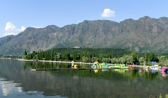 Night Temp Hovers Above Normal In J&K Amid Dry And Hot Weather Forecast