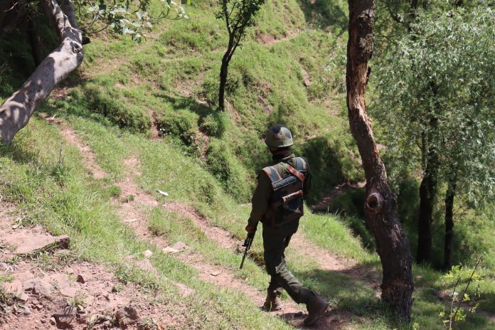 Police Reach Out To Border Villagers In J&K's Poonch; Seek Support To Improve Ties, Enhance Security Police Reach Out To Border Villagers In J&K's Poonch; Seek Support To Improve Ties, Enhance Security