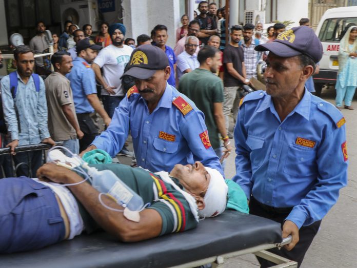 Bus carrying pilgrims falls into gorge