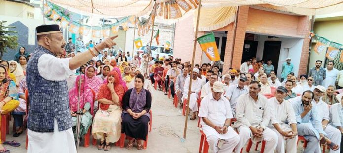 Sr BJP leader Devender Singh Rana addressing election rally in Punjab on Monday. Sr BJP leader Devender Singh Rana addressing election rally in Punjab on Monday.