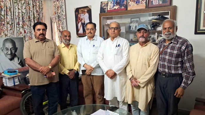 DADAA members during a meeting with SP Varma in Jammu on Sunday. DADAA members during a meeting with SP Varma in Jammu on Sunday.
