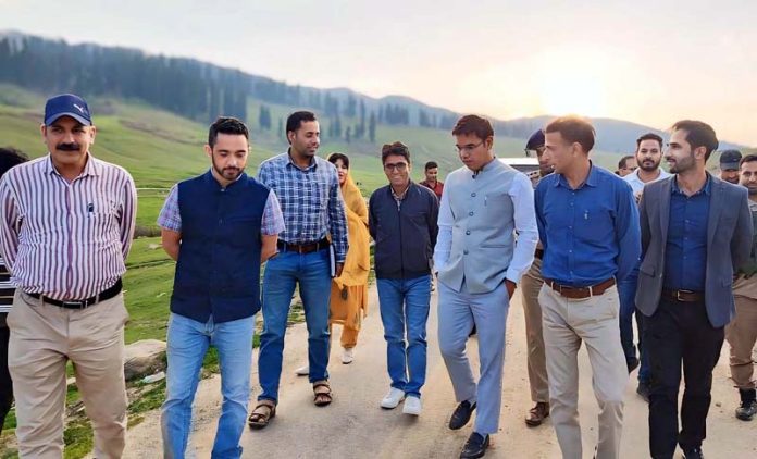 Div Com Vijay Kumar Bidhuri during visit to Gulmarg on Thursday.