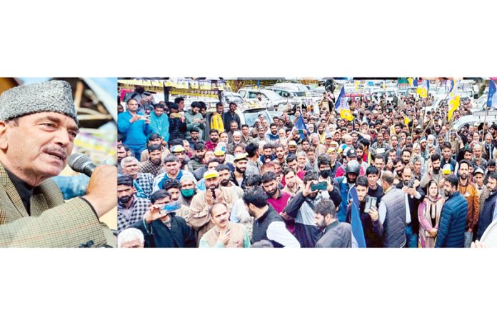 DPAP Chairman, Ghulam Nabi Azad addressing public rally in Kulgam.