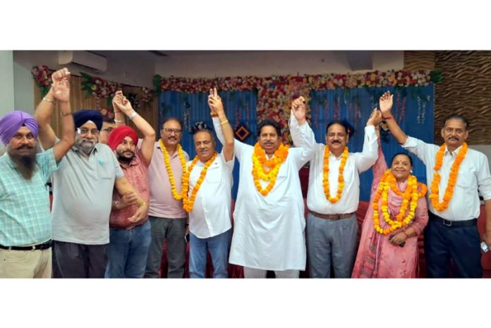 Raman Bhalla and other Congress leaders at the meeting of booth agents on Thursday. Raman Bhalla and other Congress leaders at the meeting of booth agents on Thursday.