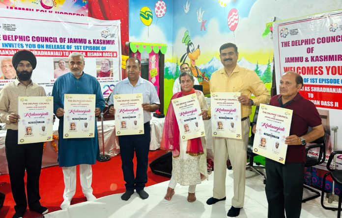 Sham Lal Sharma and others releasing poster of ‘Kalaanjali'.