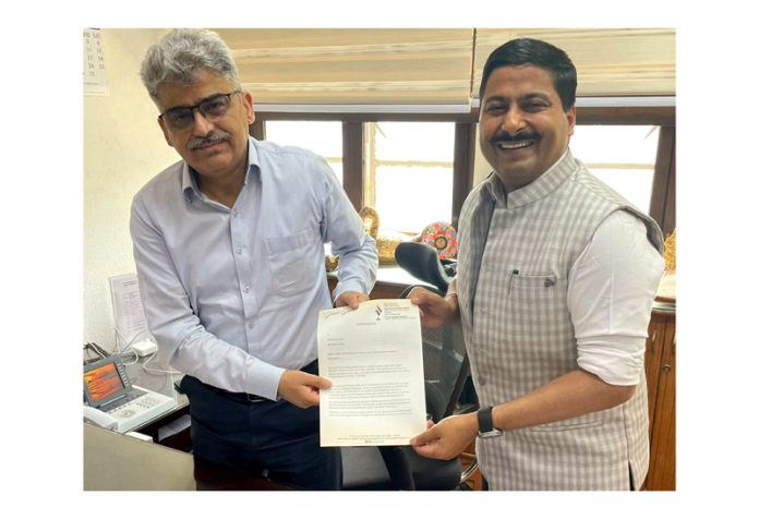 Gaurav Gupta submitting a memorandum to the Chief Secretary, Atal Dulloo during a meeting in Jammu on Wednesday. Gaurav Gupta submitting a memorandum to the Chief Secretary, Atal Dulloo during a meeting in Jammu on Wednesday.