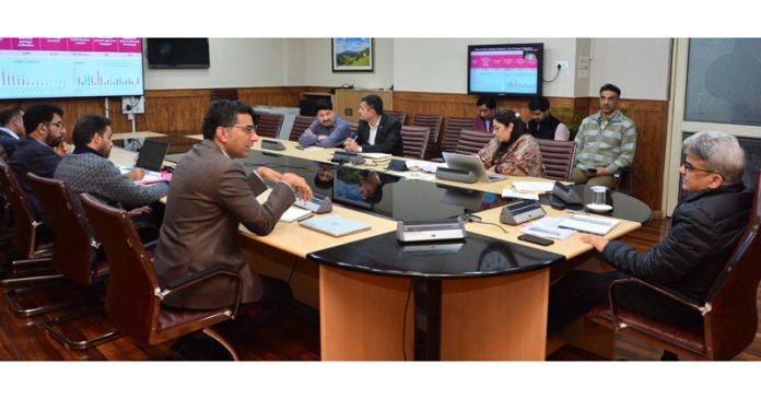 CS Atal Dulloo chairing a meeting.