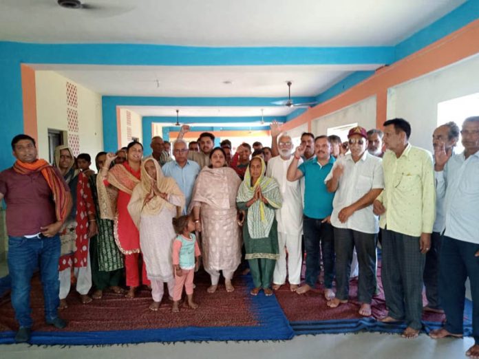 BJP National executive member Priya Sethi posing with people at Nowshera in Rajouri district. BJP National executive member Priya Sethi posing with people at Nowshera in Rajouri district.