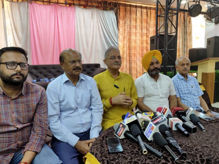 Former DyCM, J&K, Kavinder Gupta addressing a press conference at Gurdaspur Punjab