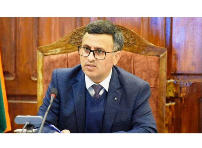 DC Bandipora conducts extensive Tour of Upper Kudara & adjacent Areas