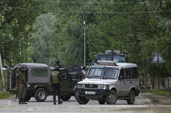 2 Terrorists Killed In Encounter In J&K's Baramulla, 2 Security Personnel Injured