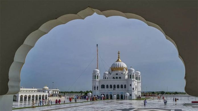 Pakistan Issues 962 Visas To Sikh Pilgrims On 'Martyrdom Day' Of Guru Arjun Dev Pakistan Issues 962 Visas To Sikh Pilgrims On 'Martyrdom Day' Of Guru Arjun Dev
