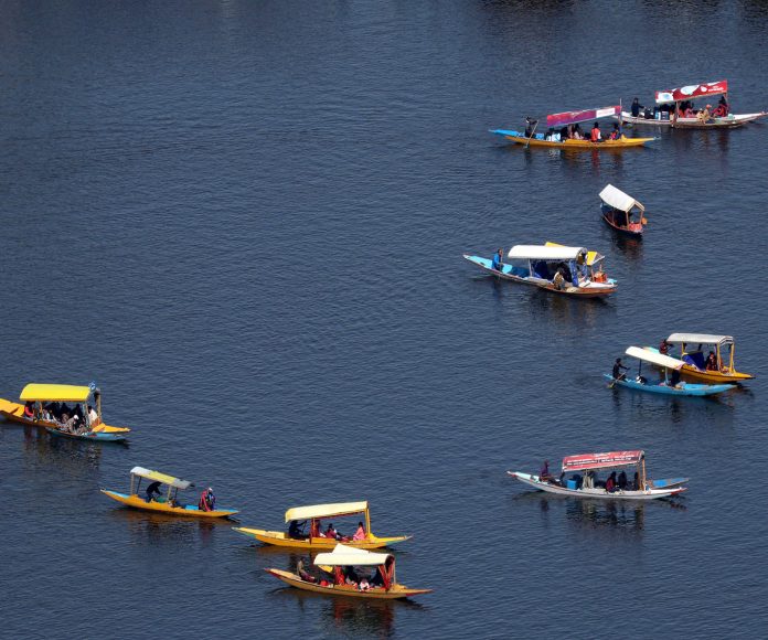 MeT Predicts Light Rain, Gusty Winds In Kashmir Till June 21, Heat Wave In Jammu From June 22
