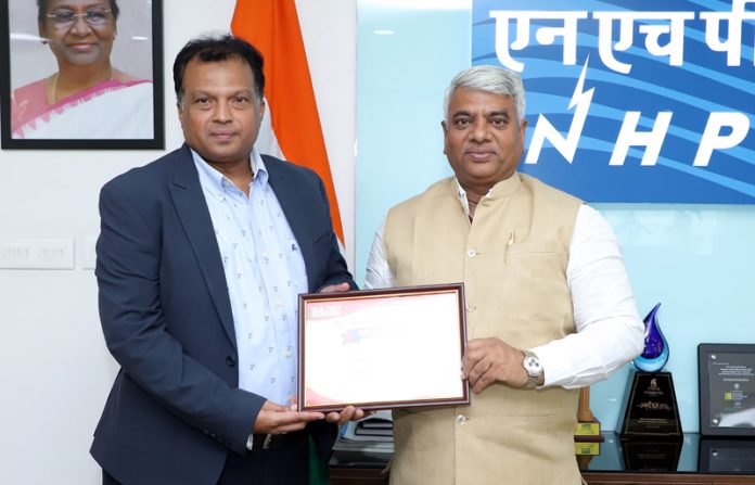 CMD NHPC, RP Goyal, receiving Roll of Honour at NHPC Corporate Office, Faridabad. CMD NHPC, RP Goyal, receiving Roll of Honour at NHPC Corporate Office, Faridabad.