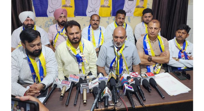 Senior DPAP leader Ashok Sharma addressing press conference in Jammu. - Excelsior/Rakesh Senior DPAP leader Ashok Sharma addressing press conference in Jammu. - Excelsior/Rakesh