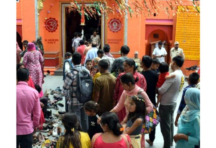 Devotees paying obeisance at Sudh Mahadev temple. Devotees paying obeisance at Sudh Mahadev temple.