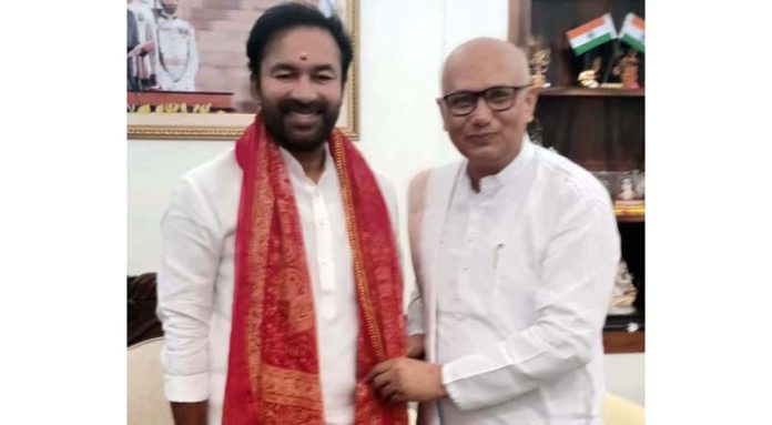 Former Mayor Jammu, Rajinder Sharma during a meeting with Union Minister of Coal and Mines G Kishan Reddy at New Delhi on Friday. Former Mayor Jammu, Rajinder Sharma during a meeting with Union Minister of Coal and Mines G Kishan Reddy at New Delhi on Friday.