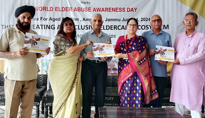 Old Age Home president ID Soni releasing National Report in Jammu.