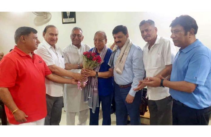 Chief guest with the members of Senior Citizen Rejuvenation Centre at the foundation day celebration.