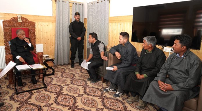 Members of a delegation in a meeting with LG Ladakh Brigadier (Dr) BD Mishra (Retired).