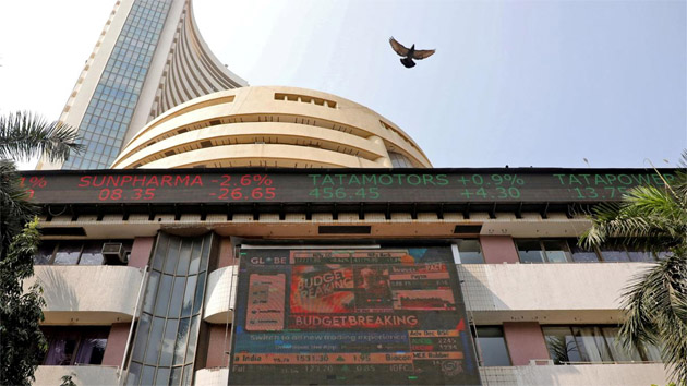 Bloodbath on D-Street on vote counting day: Sensex suffers worst single-day retreat in 4 years Bloodbath on D-Street on vote counting day: Sensex suffers worst single-day retreat in 4 years