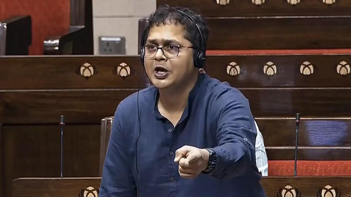 TMC MPs meet SEBI officials, seek probe into stock market 'manipulation' TMC MPs meet SEBI officials, seek probe into stock market 'manipulation'