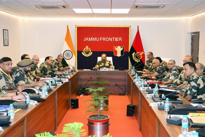 DG BSF Reviews Operational Readiness Of Troops Deployed Along IB In Jammu Sector DG BSF Reviews Operational Readiness Of Troops Deployed Along IB In Jammu Sector