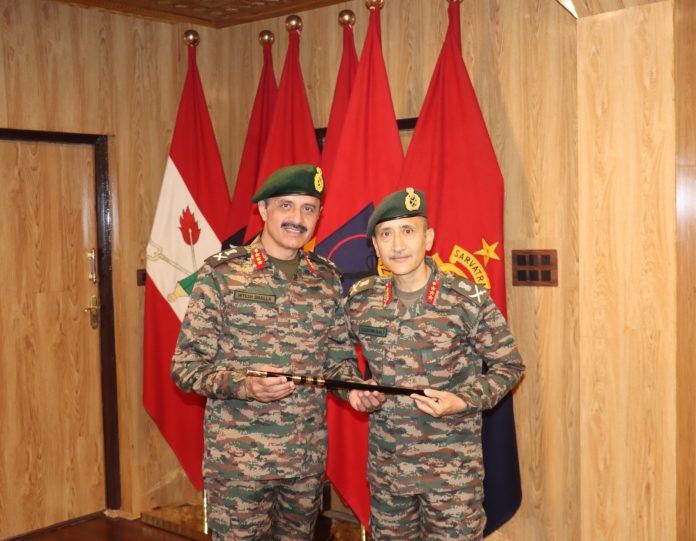 Lt Gen Hitesh Bhalla Takes Over Command Of 'Fire And Fury Corps' In Ladakh